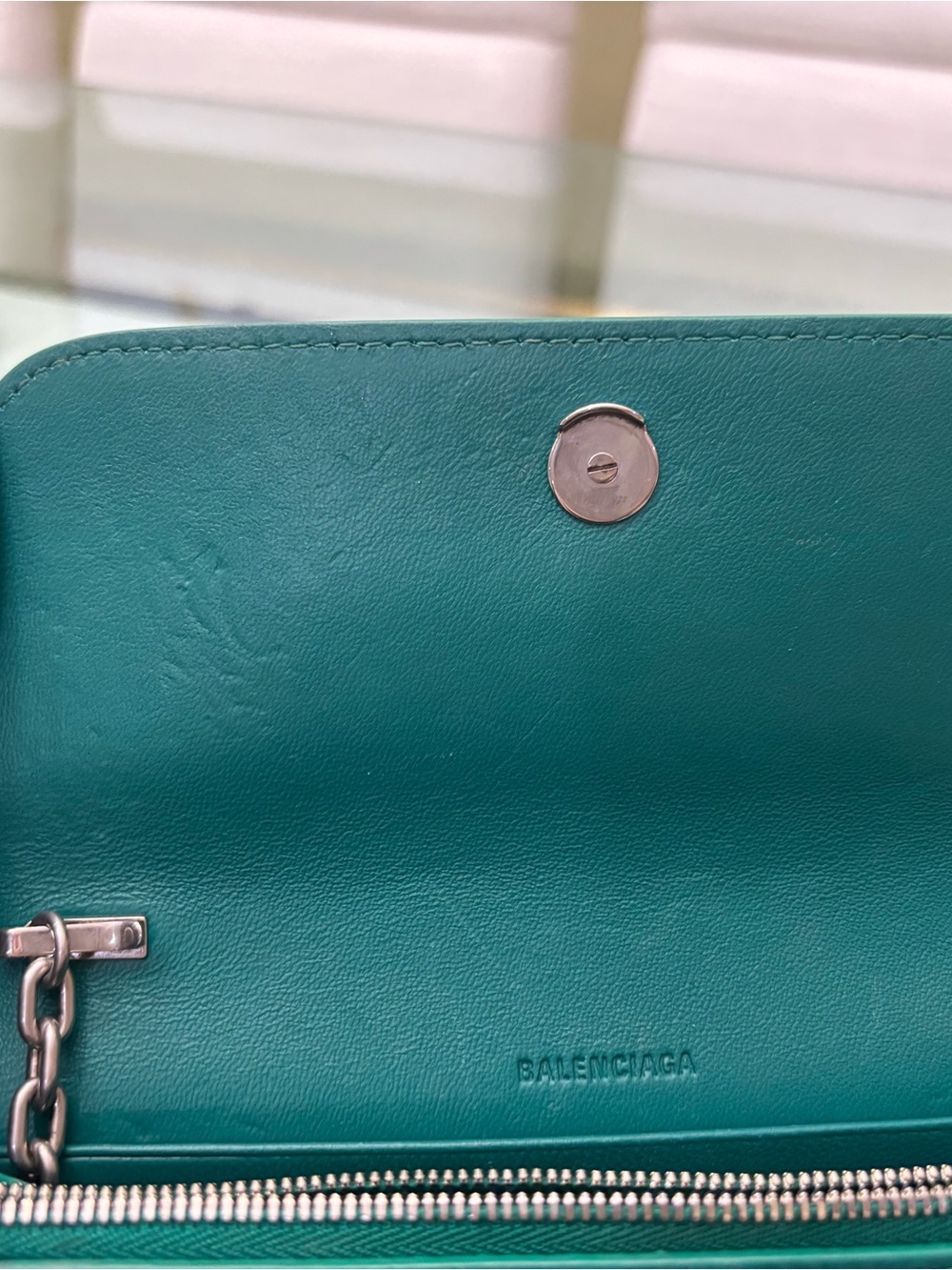 Authentic Balenciaga Gossip Wallet on Chain (WOC) in Jade green - Picture 4 of 15